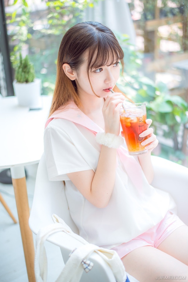 “管家。”刘璝想了想，将管家招来。